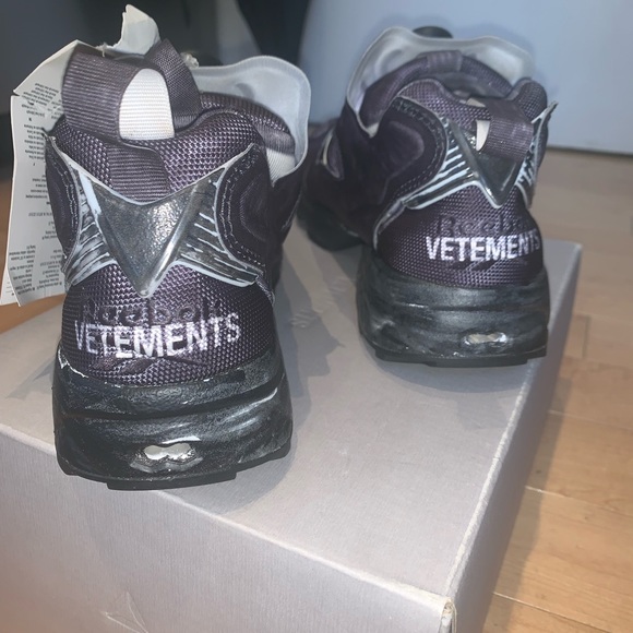 Vetements x Reebok Pump Sneaker - Picture 1 of 8